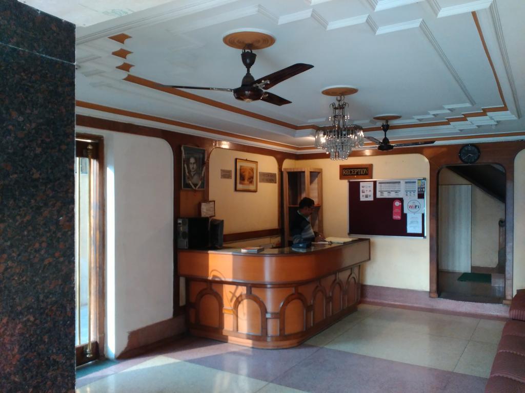 Hotel Ajaya 瓦拉纳西 外观 照片